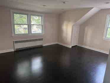 Fair Lawn 2-Bedroom Home