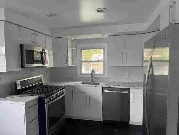 Fair Lawn 2-Bedroom Home