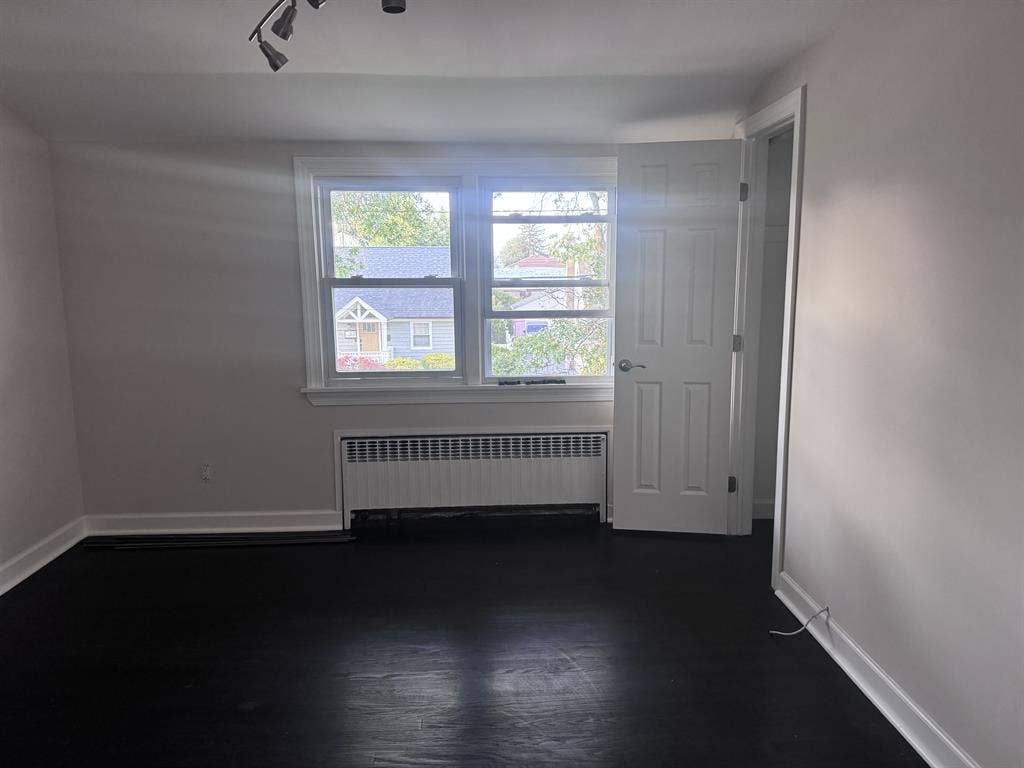 Fair Lawn 2-Bedroom Home