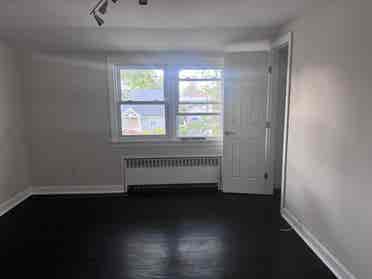 Fair Lawn 2-Bedroom Home