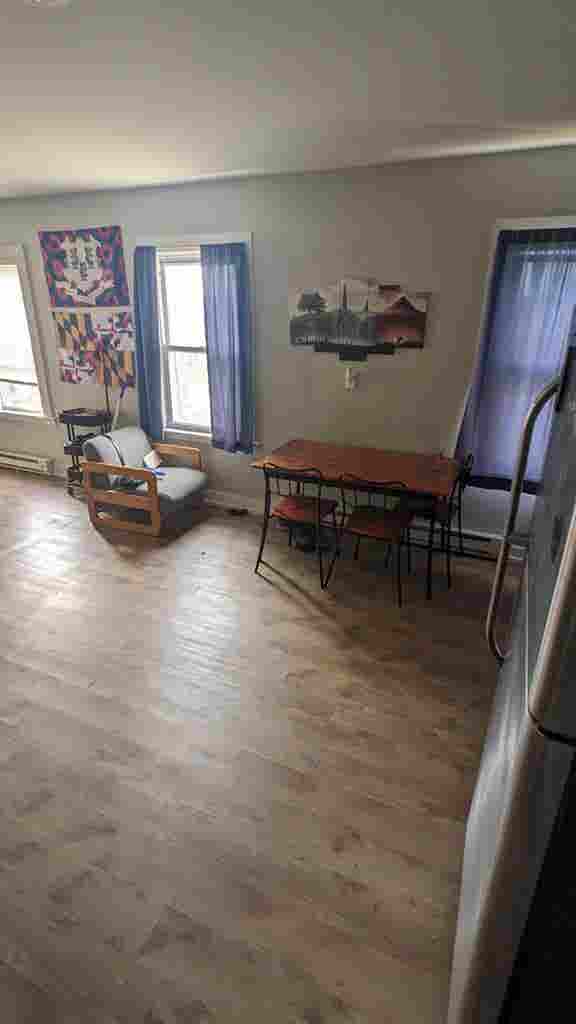 Looking for a roommate