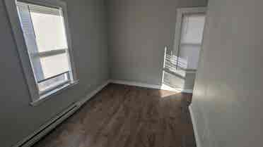 Looking for a roommate