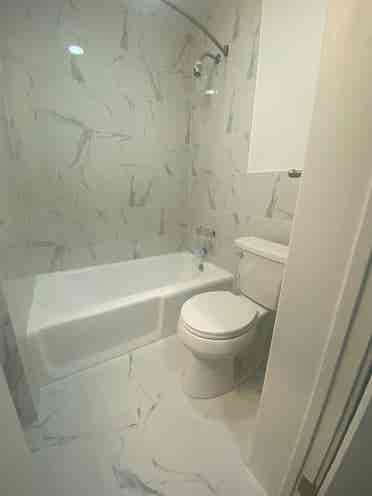 ✨Affordable Room in Midtown South✨