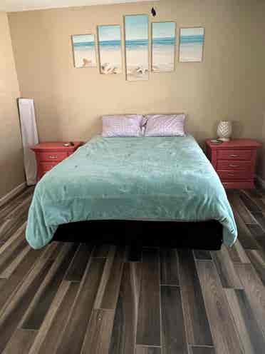 Large bedroom w great personalities