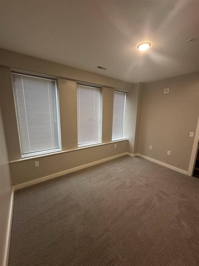 Private Bedroom For Rent!