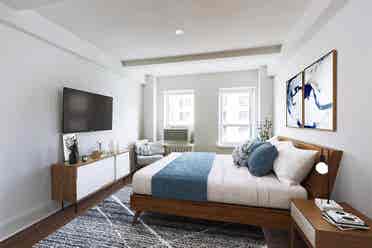 ✨SpaciousRoom Available in Midtown✨