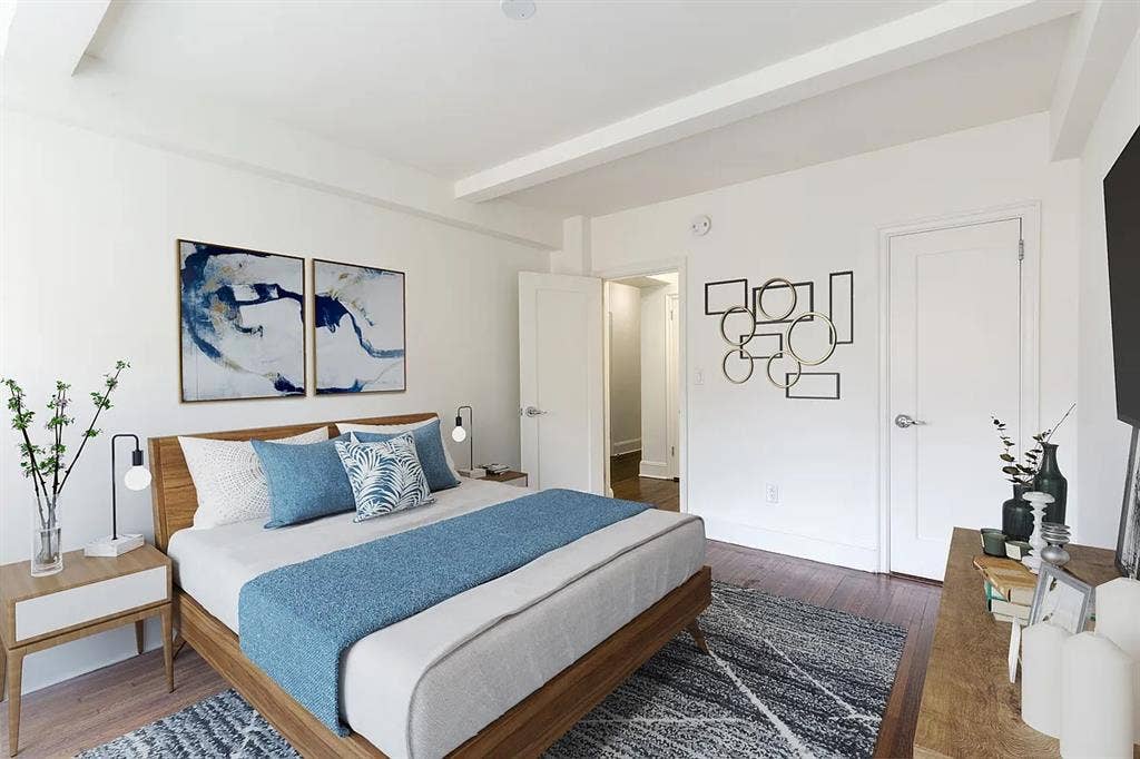 ✨SpaciousRoom Available in Midtown✨