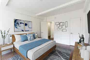 ✨SpaciousRoom Available in Midtown✨