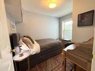 Cozy Furnished Room in Capitol Hill
