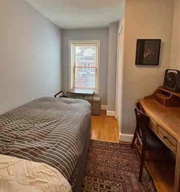 Cozy Furnished Room in Capitol Hill