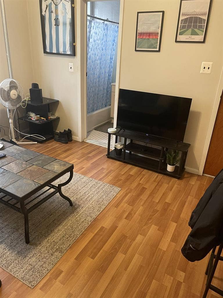 Astoria bedroom available!