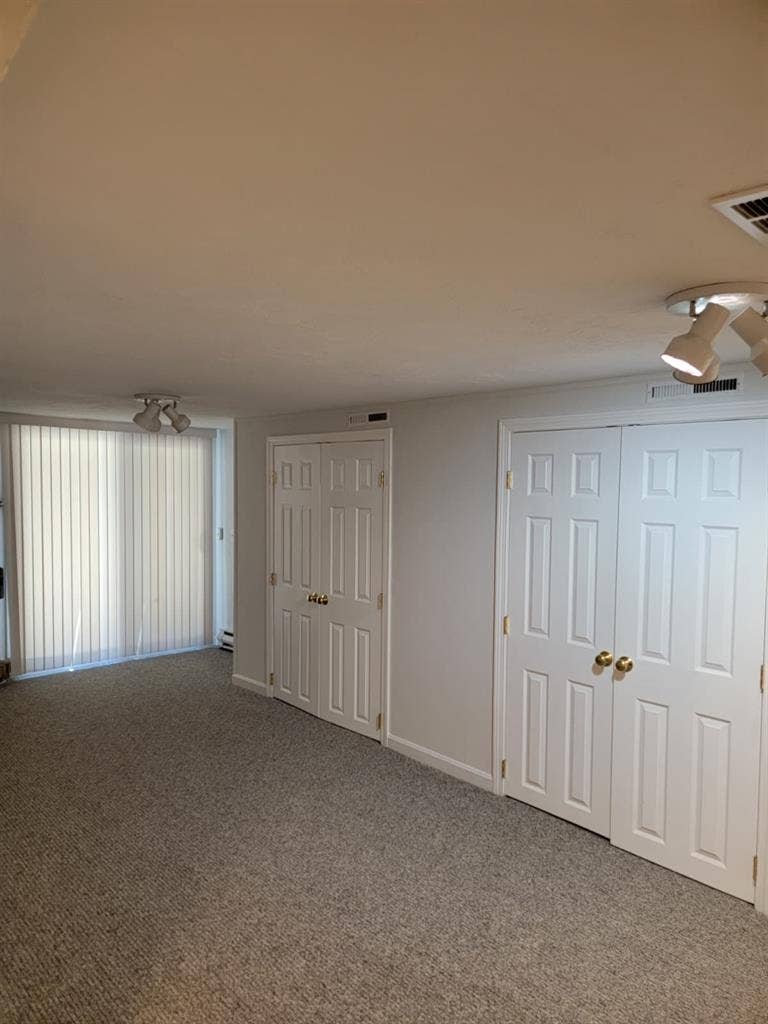 Quiet townhome,