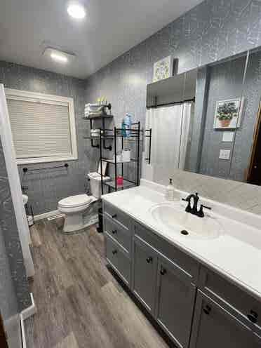 WA STATE! Riverfrnt
Furn Bed/own ba