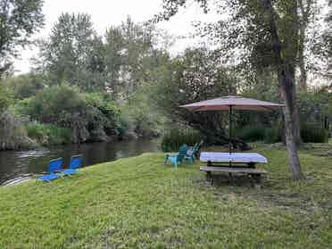 Furnished Bdrm w/own Bath on River!