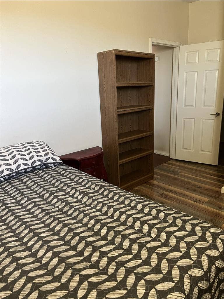 Room with private bath for rent