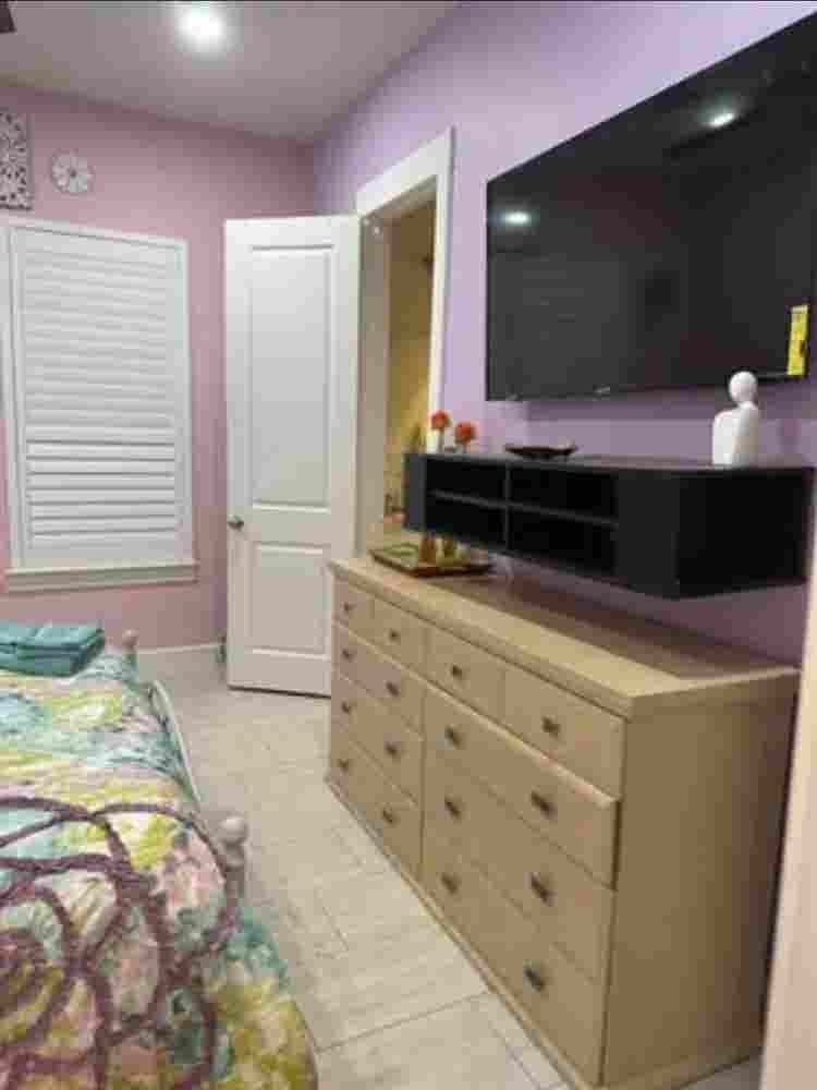 Female only house in Frisco