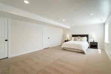 FEMALE Basement Master! TheExchange