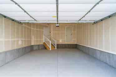 FEMALE Basement Master! TheExchange