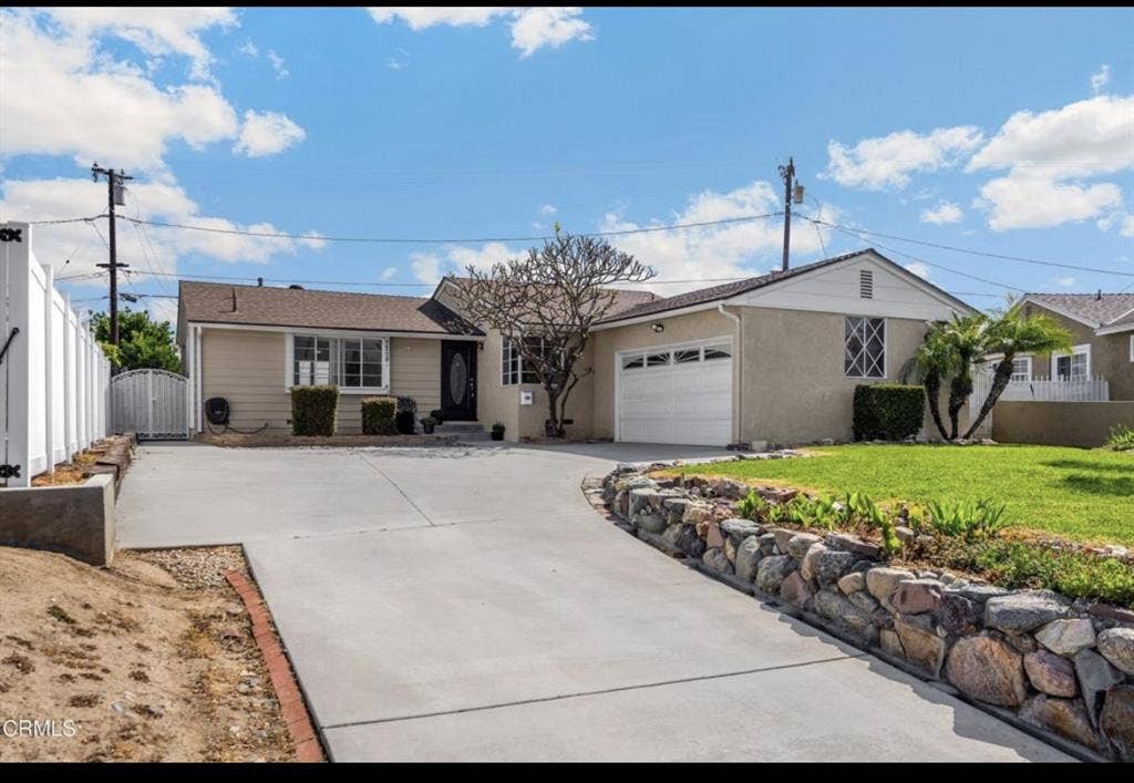 Bath Home in La Mirada