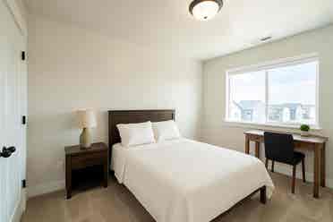 New place | Male Room | Great spot