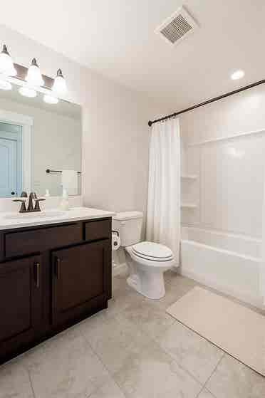 New place | Male Room | Great spot