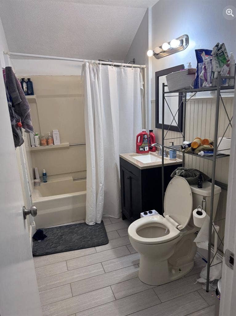 Private room near Teele Sq!