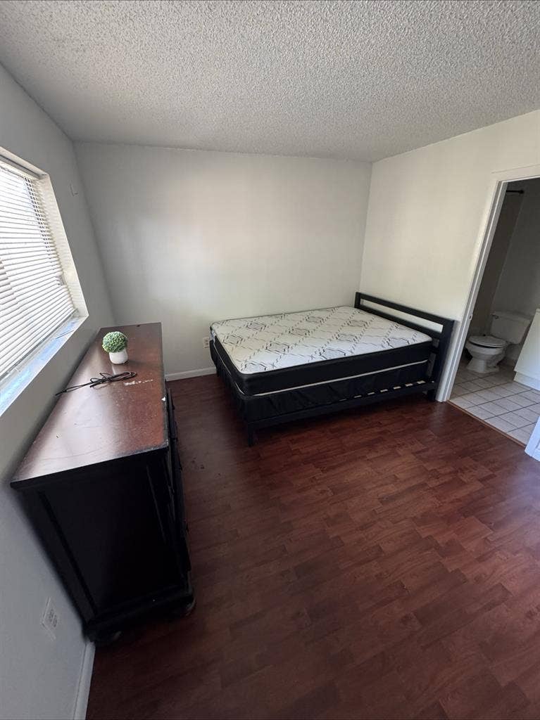Master Bedroom for Rent in Townhous