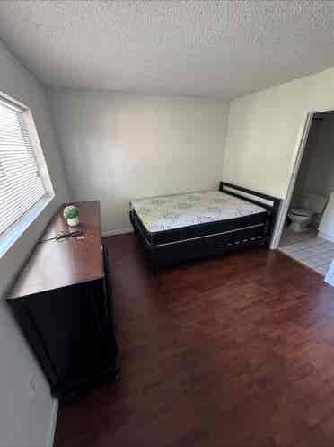 Master Bedroom for Rent in Townhous
