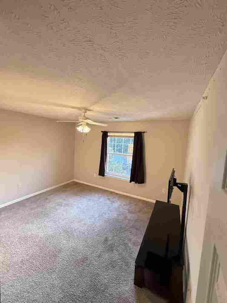Looking roommate for my apartment!