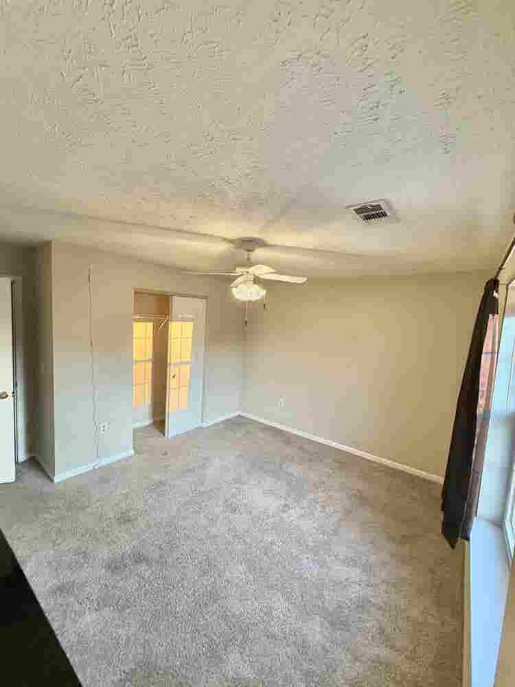 Looking roommate for my apartment!