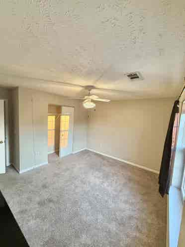 Looking roommate for my apartment!