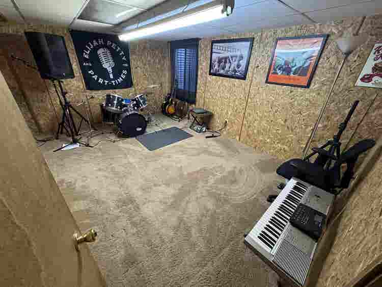 New Listing | Room in Denver