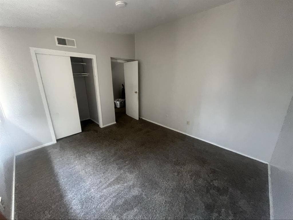 bath,patio, in-home laundry