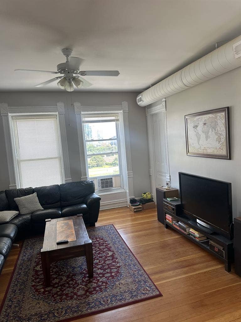 Need roomate by sept 1st!