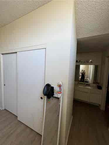 Room& private bathroom Costa Mesa