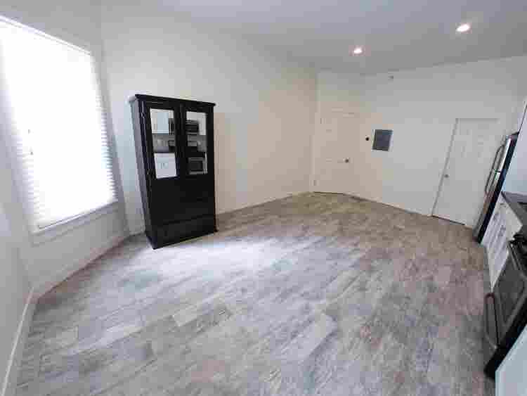 Newly renovated studio apartment!