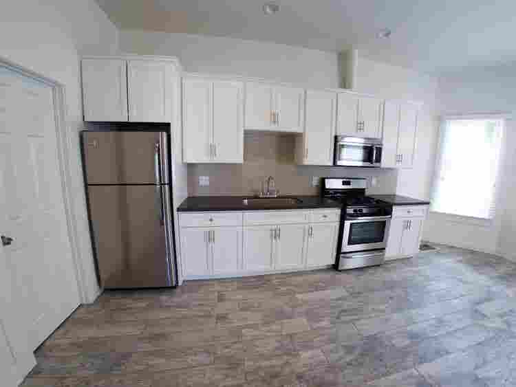 Newly renovated studio apartment!