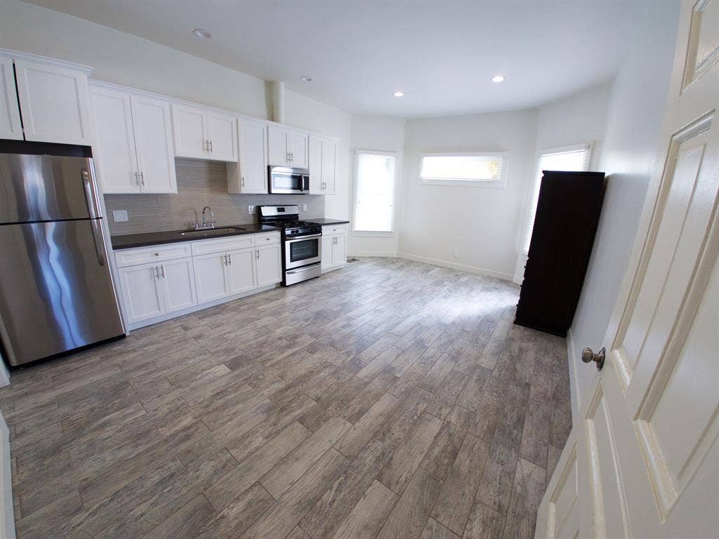 Newly renovated studio apartment!