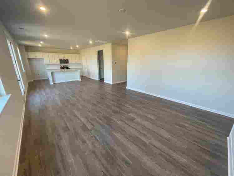 5 BR in Monroe