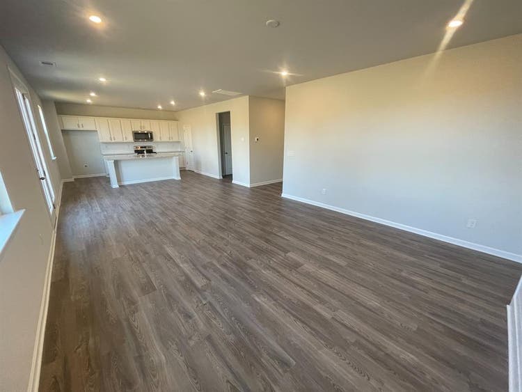 5 BR in Monroe
