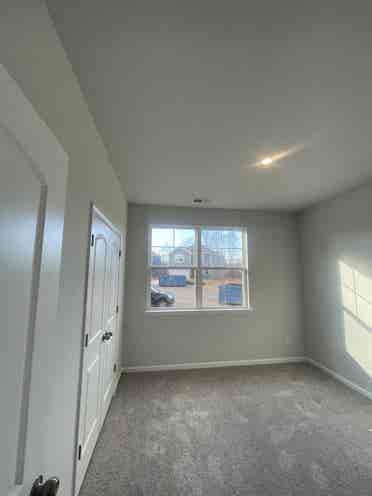 5 BR in Monroe