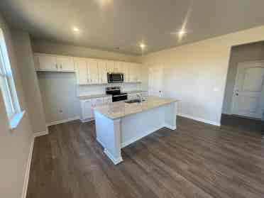 5 BR in Monroe