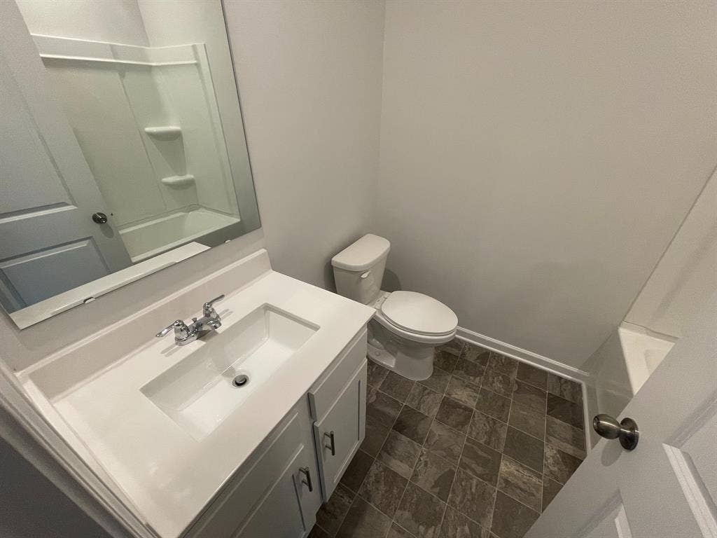 5 BR in Monroe