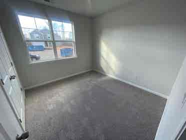 5 BR in Monroe