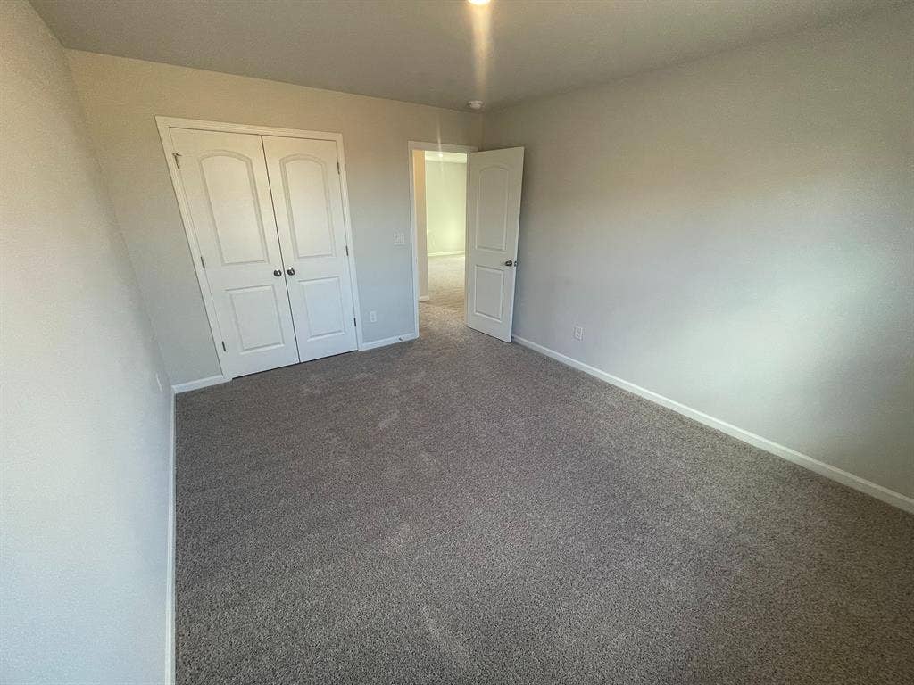 5 BR in Monroe