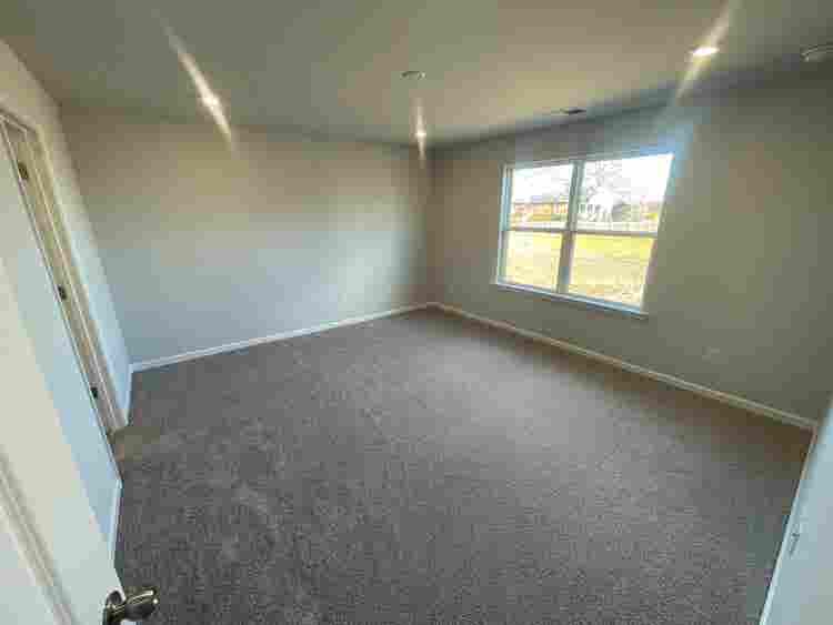 5 BR in Monroe