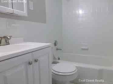 FEMALE ONLY ROOM - BROOKLINE MA