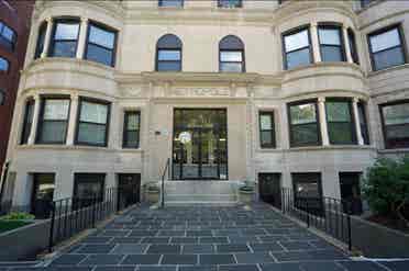 FEMALE ONLY ROOM - BROOKLINE MA