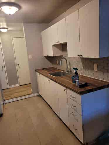 Room(s) For Rent Near Queens and DT