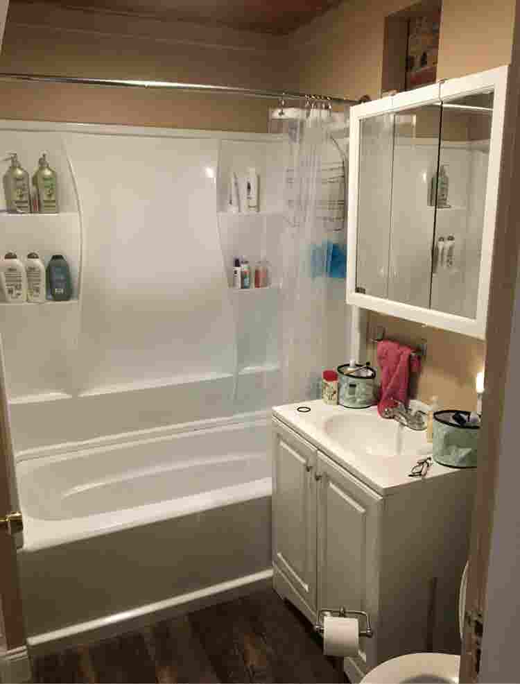 Trinity Pl. 3 Bdrm Spring semester!